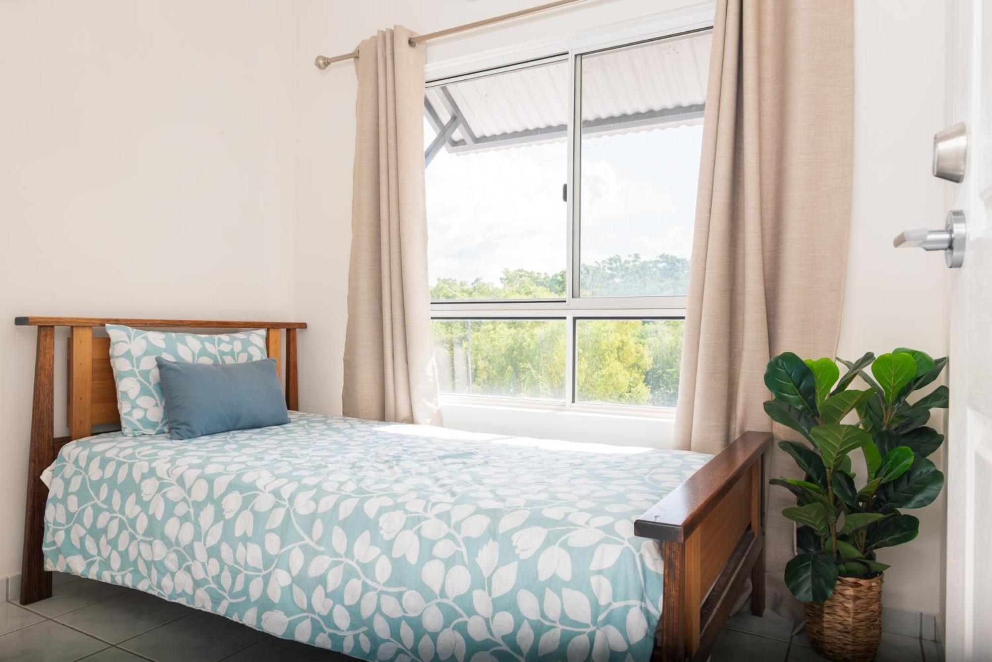 Tropical Bliss In Woolner Apartment Stuart Park